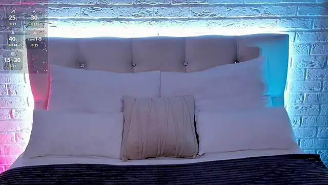 LianaFord online show from April 13, 2026, 4:27 am