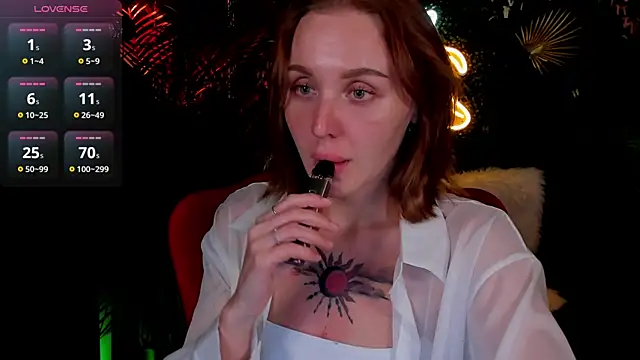 LianaFord online show from May 19, 2026, 5:53 pm