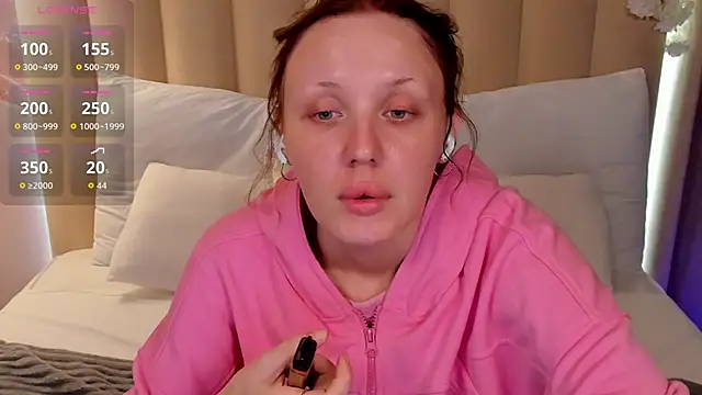 LianaFord online show from May 21, 2026, 4:21 am