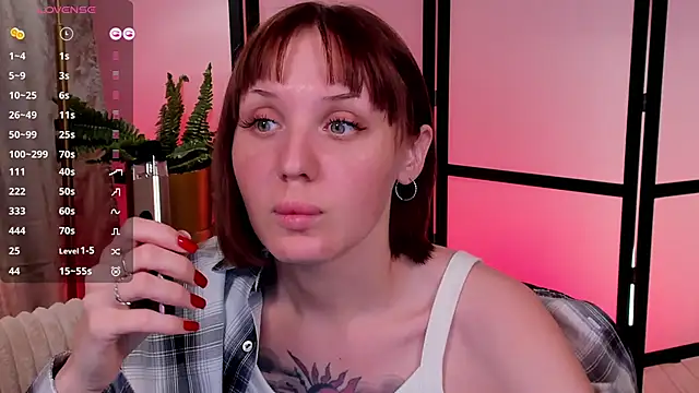 LianaFord online show from February 19, 2026, 5:48 am