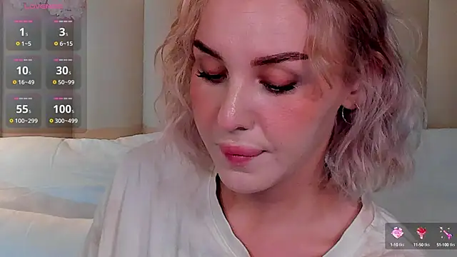 LianaFord online show from October 12, 2025, 11:06 pm