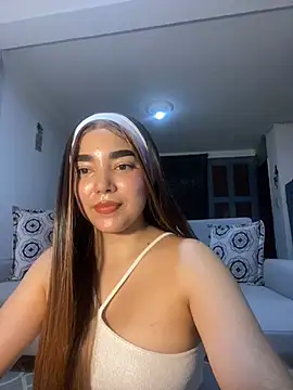 Snapshot of DulceChloe99 chatting on April 14, 2026, 4:06 am DulceChloe99 online show from April 14, 2026, 4:06 am