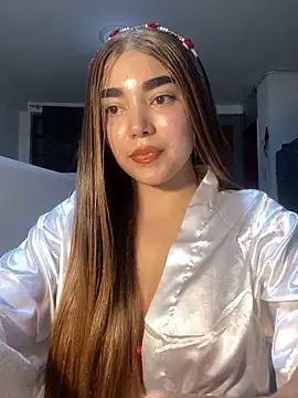 Snapshot of DulceChloe99 chatting on April 12, 2026, 4:16 am DulceChloe99 online show from April 12, 2026, 4:16 am