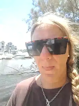 Snapshot of BubblegumCj chatting on February 15, 2026, 3:51 am BubblegumCj online show from February 15, 2026, 3:51 am