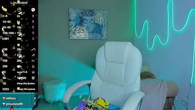 barbie scoth  online show from October 16, 2025, 8:39 pm