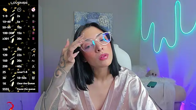 barbie scoth  online show from November 8, 2025, 9:29 pm