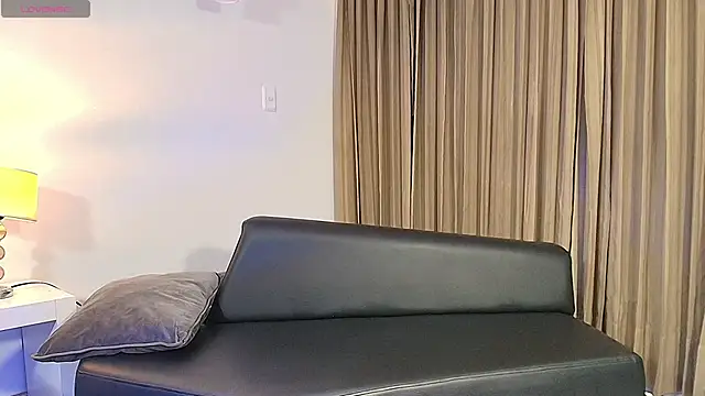 StaceyGraves  online show from October 24, 2025, 2:49 pm