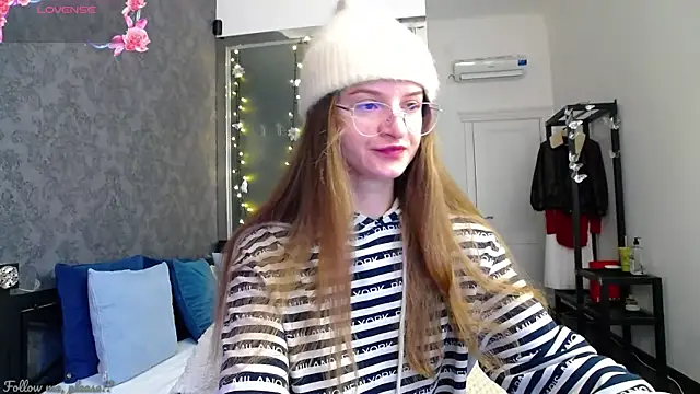 Snapshot of KateJonson chatting on October 2, 2025, 6:17 am KateJonson online show from October 2, 2025, 6:17 am