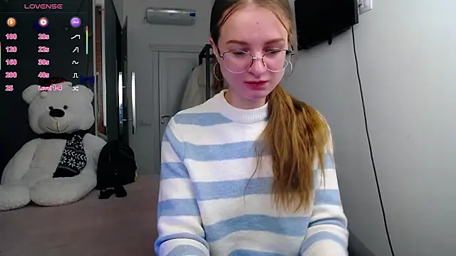 Snapshot of KateJonson chatting on February 28, 2025, 7:48 am KateJonson online show from February 28, 2025, 7:48 am