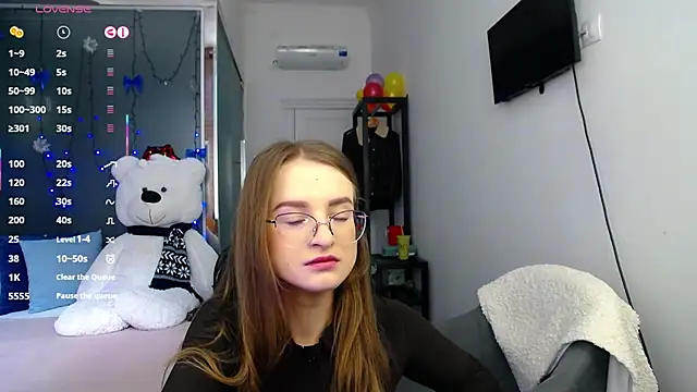 Snapshot of KateJonson chatting on March 23, 2025, 7:42 am KateJonson online show from March 23, 2025, 7:42 am