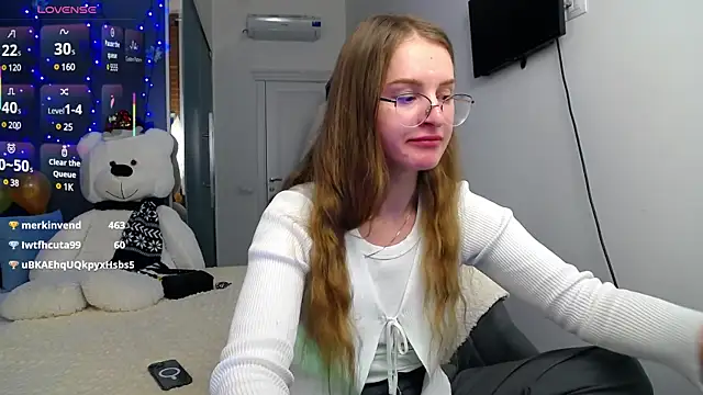 Snapshot of KateJonson chatting on February 13, 2025, 5:54 pm KateJonson online show from February 13, 2025, 5:54 pm