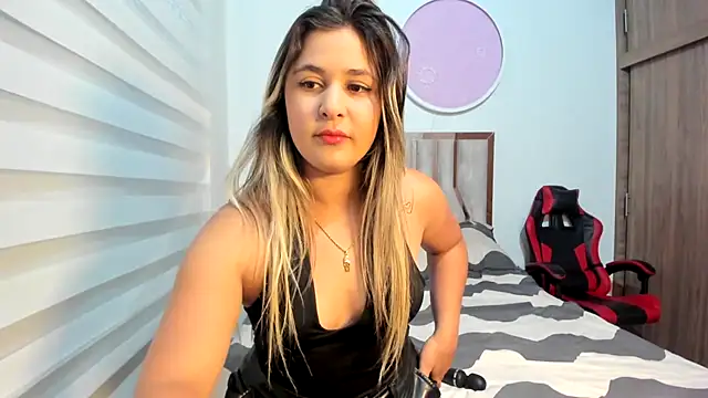 Snapshot of Lana_Sofia1 chatting on July 17, 2026, 3:26 am Lana Sofia1 online show from July 17, 2026, 3:26 am