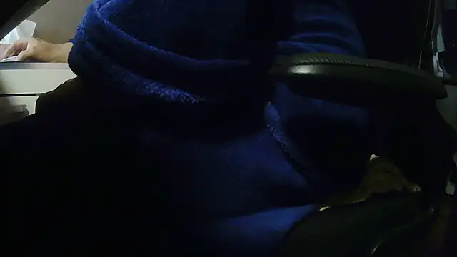 Snapshot of suedel65 chatting on April 3, 2026, 2:51 am suedel65 online show from April 3, 2026, 2:51 am