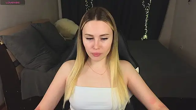 Snapshot of Alenca_hot_sex chatting on January 31, 2025, 4:17 pm Alenca hot sex online show from January 31, 2025, 4:17 pm