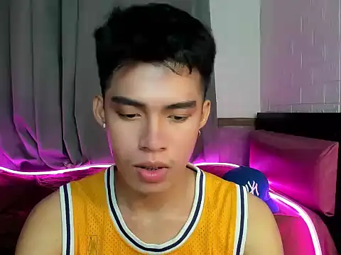 Lightjt04 online show from October 17, 2025, 5:26 pm