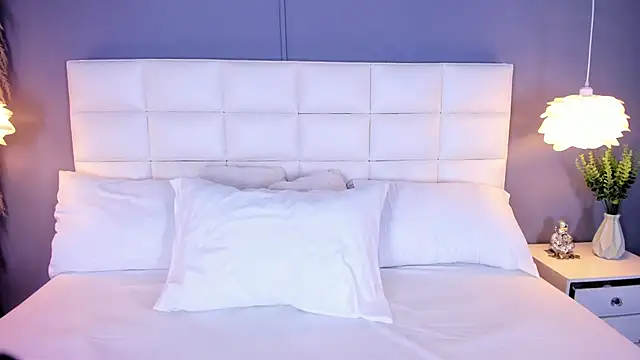  BunnyNaugthy online show from April 13, 2026, 5:06 pm