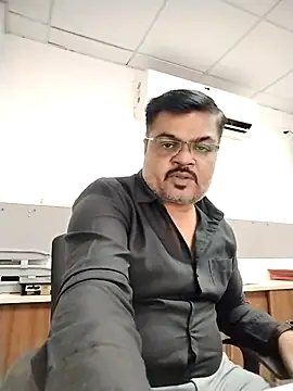 Desi Londa 143 online show from March 2, 2026, 4:02 am