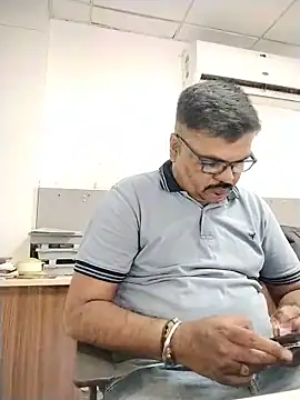 Desi Londa 143 online show from May 16, 2026, 10:36 am