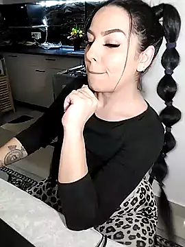 hot-babygirl online show from February 2, 2026, 8:52 pm