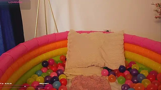 bunnycuteshy online show from October 8, 2025, 2:51 pm