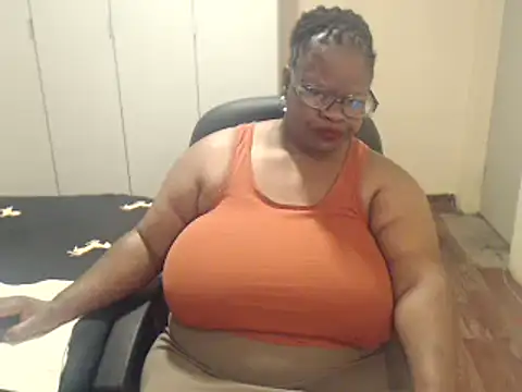 Snapshot of sweetnoziexx chatting on March 13, 2025, 2:33 pm sweetnoziexx online show from March 13, 2025, 2:33 pm