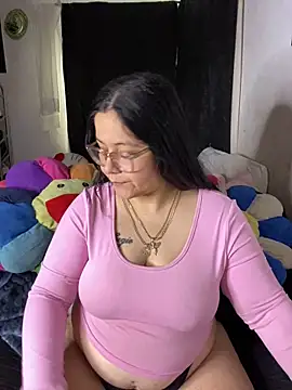 MsConejitaa online show from April 12, 2026, 6:11 pm