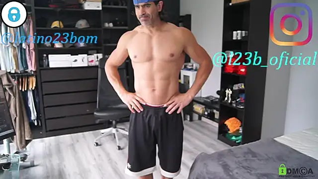 Snapshot of samricci21 chatting on May 1, 2026, 11:04 am samricci21 online show from May 1, 2026, 11:04 am