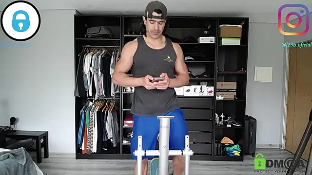 Snapshot of samricci21 chatting on April 7, 2026, 8:27 am samricci21 online show from April 7, 2026, 8:27 am