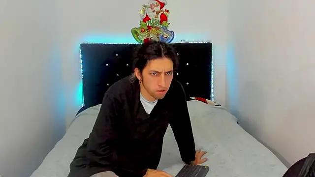 Snapshot of shelby__hotshoww chatting on December 18, 2024, 1:15 am shelby hotshoww online show from December 18, 2024, 1:15 am