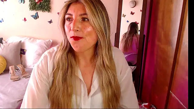 Jolie-Mature online show from May 16, 2026, 8:41 pm