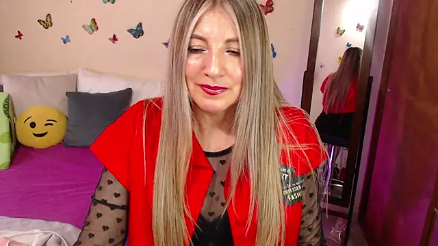 Snapshot of Jolie-Mature chatting on March 19, 2025, 7:38 pm Jolie-Mature online show from March 19, 2025, 7:38 pm