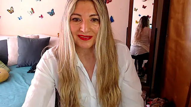 Jolie-Mature online show from October 10, 2025, 7:04 pm