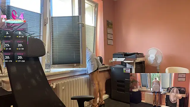 legsLONG online show from September 20, 2025, 5:56 am