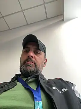 Snapshot of TigerOne19 chatting on January 19, 2026, 2:43 pm TigerOne19 online show from January 19, 2026, 2:43 pm