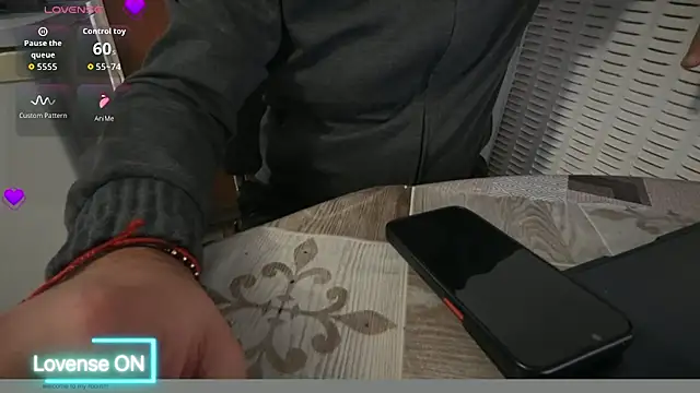 Snapshot of TigerOne19 chatting on February 15, 2026, 10:58 am TigerOne19 online show from February 15, 2026, 10:58 am