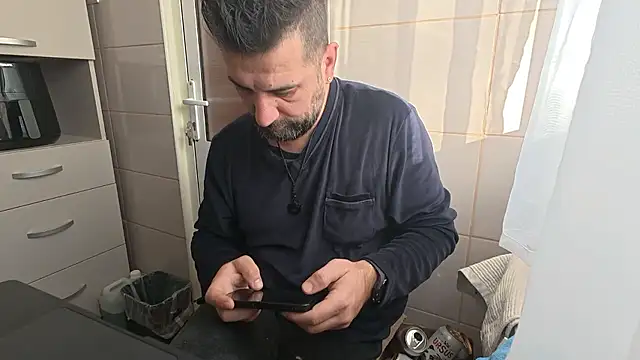 Snapshot of TigerOne19 chatting on January 15, 2026, 8:29 am TigerOne19 online show from January 15, 2026, 8:29 am