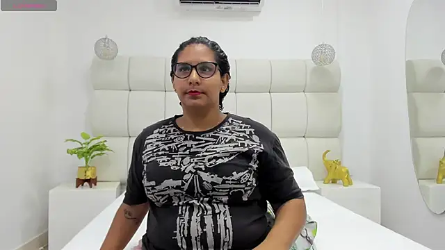 Snapshot of DanielleEvans_ chatting on September 23, 2025, 11:17 am DanielleEvans online show from September 23, 2025, 11:17 am