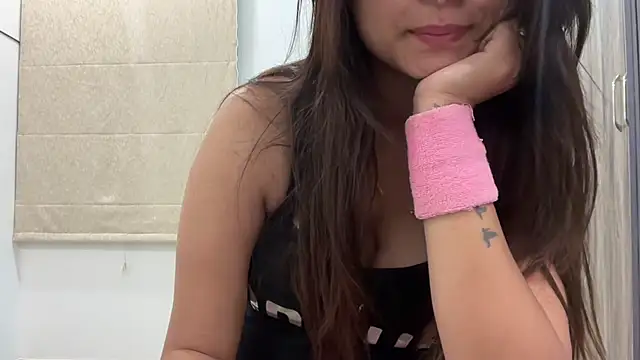 Snapshot of riya_stream chatting on March 3, 2026, 3:19 pm riya stream online show from March 3, 2026, 3:19 pm