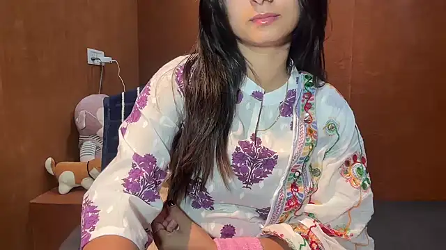 Snapshot of riya_stream chatting on February 5, 2026, 3:57 am riya stream online show from February 5, 2026, 3:57 am