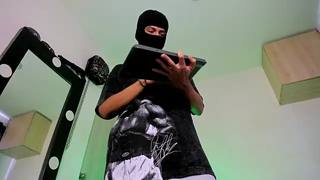 Samuel Suarez online show from September 17, 2025, 9:06 pm