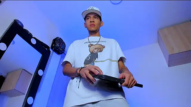 Samuel Suarez online show from September 10, 2025, 5:06 am