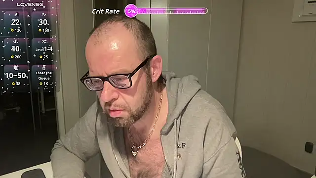 FABIOGLASSES online show from October 9, 2025, 11:05 pm