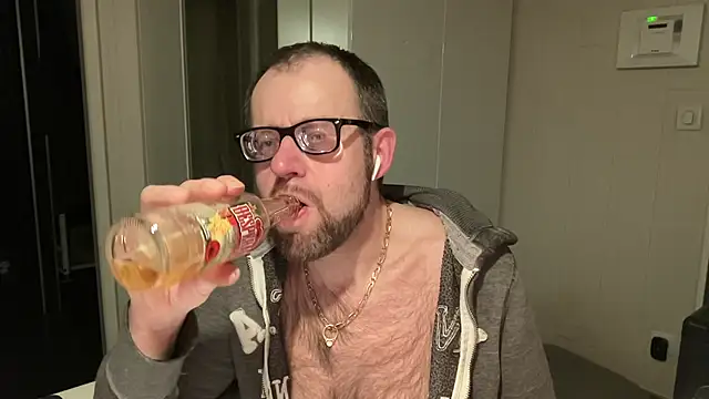 FABIOGLASSES online show from March 29, 2026, 11:06 pm