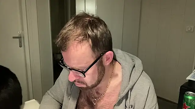 FABIOGLASSES online show from December 9, 2024, 12:01 am