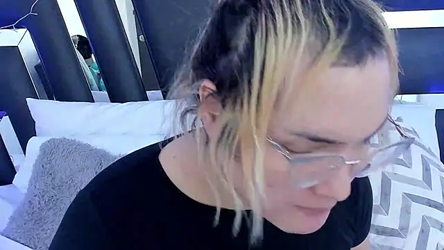 Snapshot of katya_kozlov chatting on February 25, 2025, 4:46 am katya kozlov online show from February 25, 2025, 4:46 am