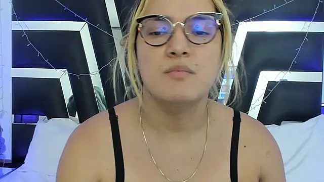 Snapshot of katya_kozlov chatting on March 4, 2026, 4:09 am katya kozlov online show from March 4, 2026, 4:09 am