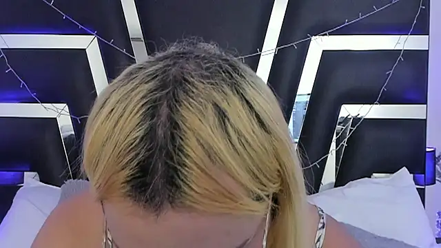 Snapshot of katya_kozlov chatting on December 16, 2025, 4:28 am katya kozlov online show from December 16, 2025, 4:28 am