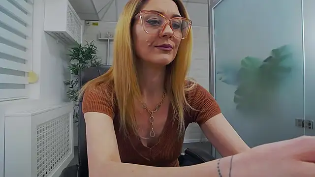 Snapshot of EllaMilf_ chatting on March 20, 2026, 1:23 pm EllaMilf online show from March 20, 2026, 1:23 pm