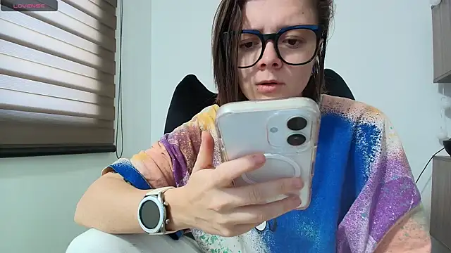 Snapshot of Arya_starrk chatting on April 11, 2026, 3:05 pm Arya starrk online show from April 11, 2026, 3:05 pm