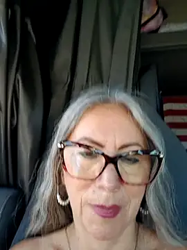 Snapshot of EvaRobinson chatting on March 20, 2025, 8:08 pm EvaRobinson online show from March 20, 2025, 8:08 pm